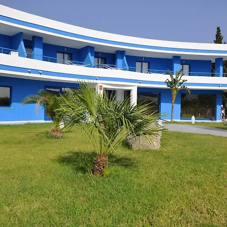 منتزه العطل Cala Longa Montauro